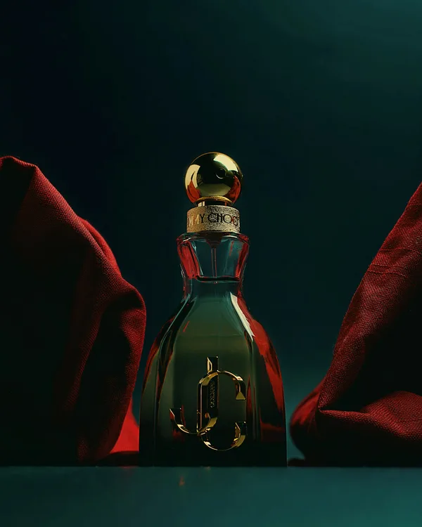 Oud Royale oud amber fragrance bottle