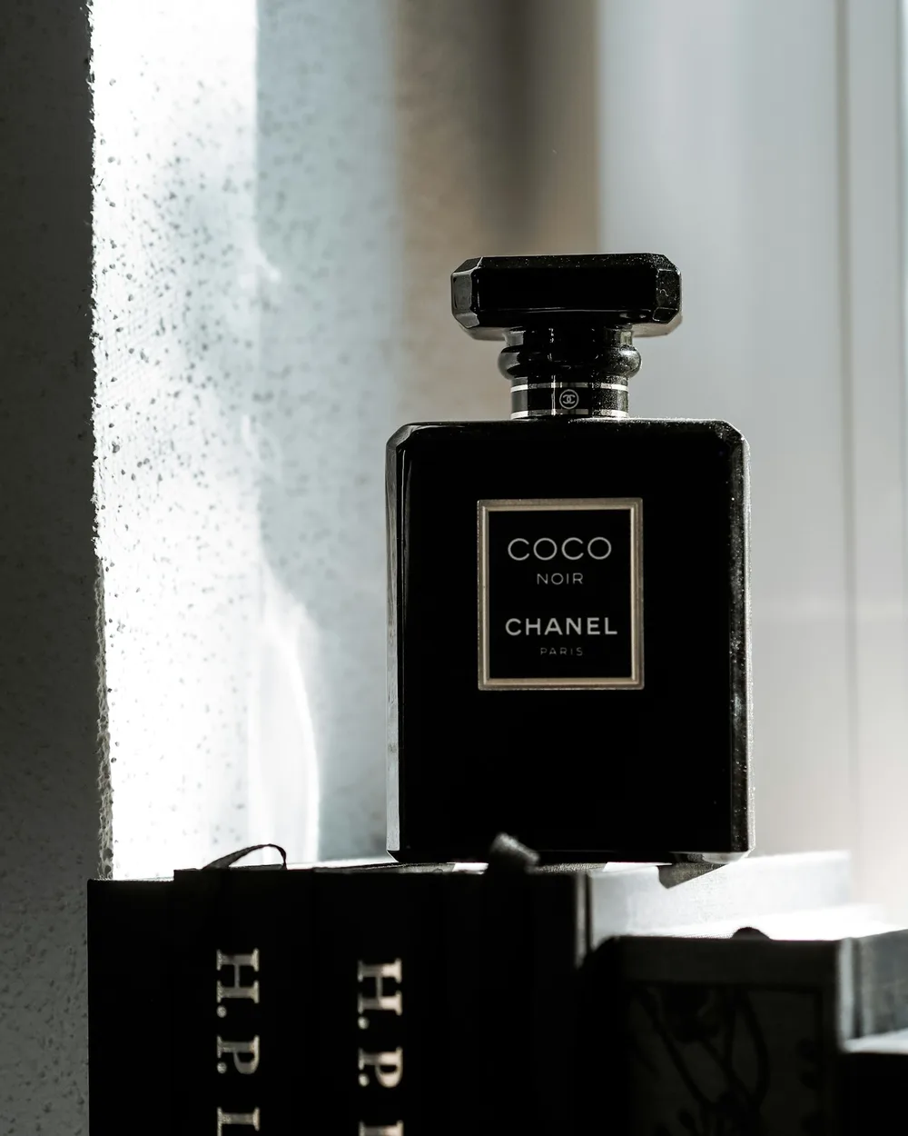 Sovereign woody amber fragrance bottle