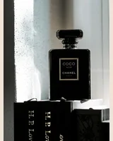 Sovereign woody amber fragrance bottle - full photo